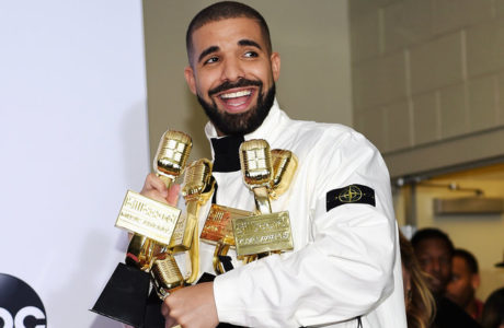 drake-bbmas-press-room-2017-a-HustleTV-DJHustle